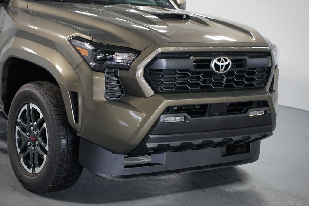 Thumbnail: 2025 Toyota Tacoma - 4