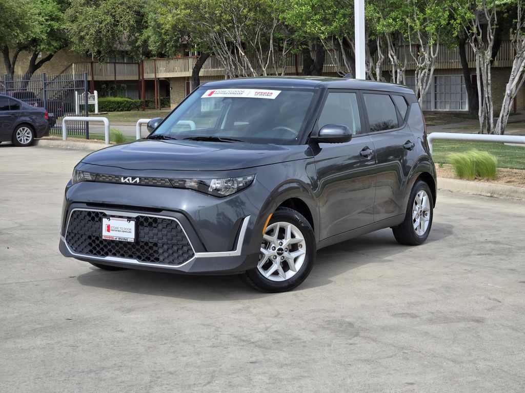 Gravity Gray 2024 Kia Soul LX FWD SUV / Crossover Front-Wheel Drive Continuously Variable Transmission