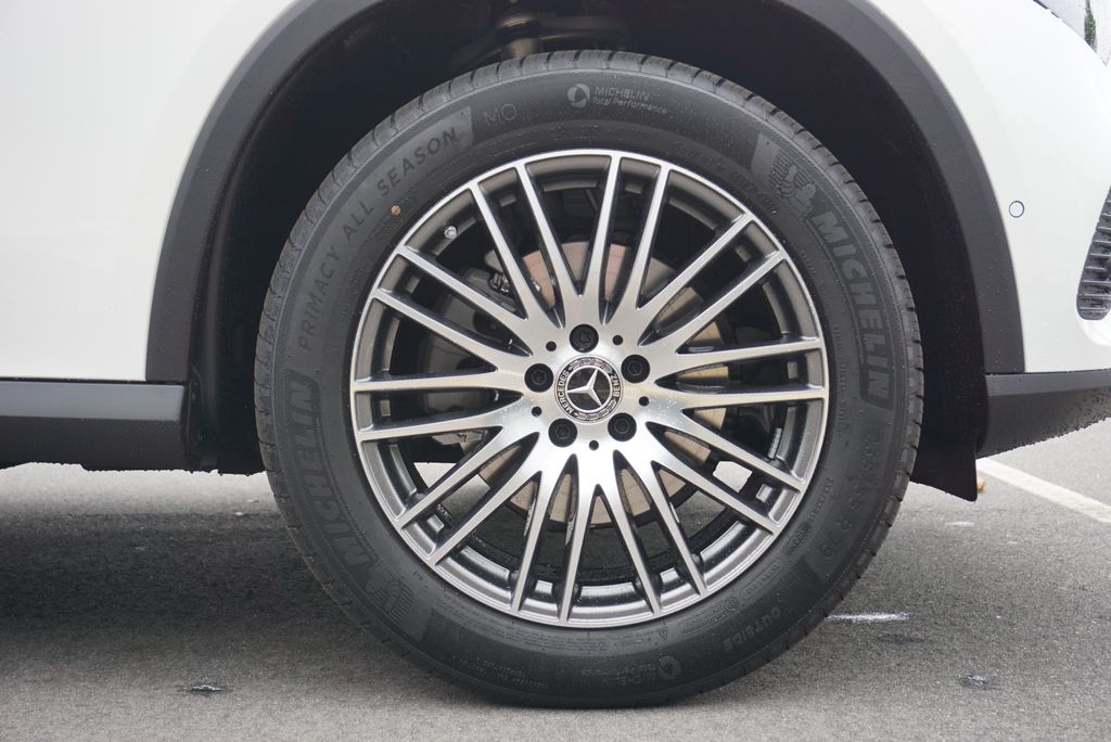 Thumbnail: 2026 Mercedes-Benz GLC - 18