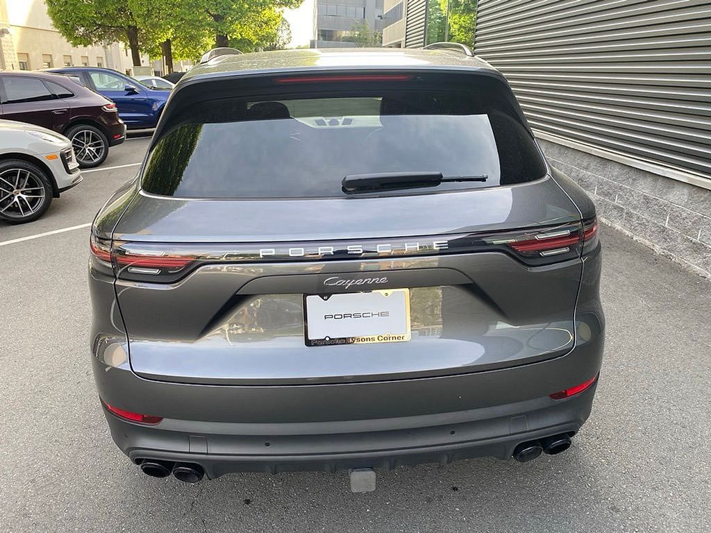 Thumbnail: 2022 Porsche Cayenne - 4