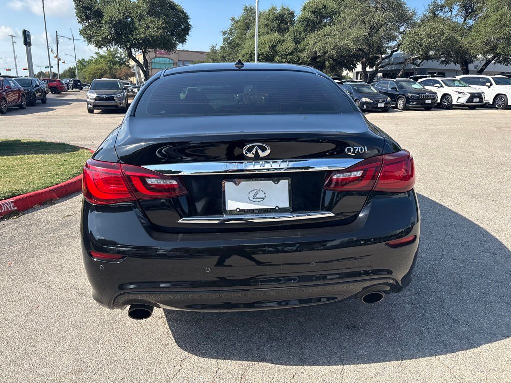 Thumbnail: 2015 INFINITI Q70 - 4
