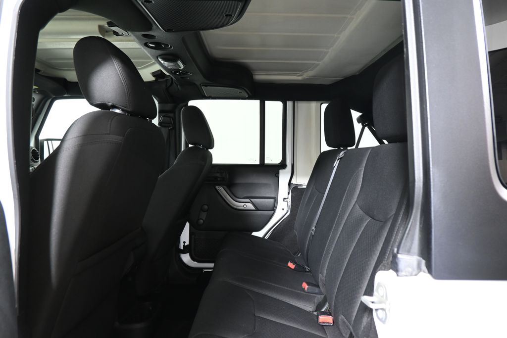 Thumbnail: 2018 Jeep Wrangler - 30