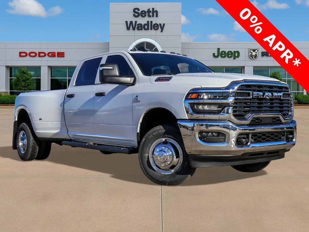 2026 RAM 3500 Tradesman Crew Cab LB DRW 4WD