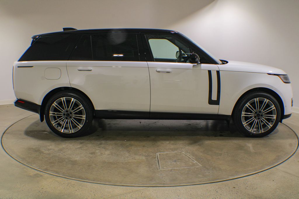 New 2026 White Land Rover P400 SE LWB 7 SEAT image 7