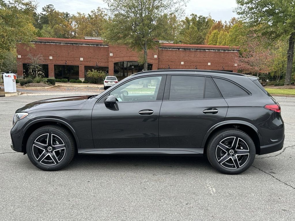 2025 Mercedes-Benz GLC GLC 300 5