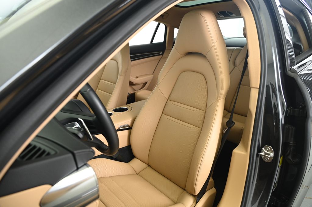 2022 Porsche Panamera Platinum 5