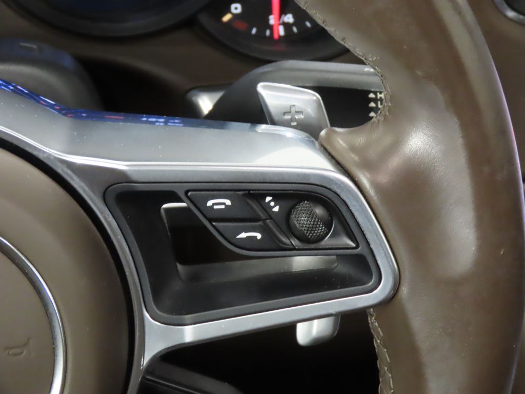 Thumbnail: 2017 Porsche 911 - 21