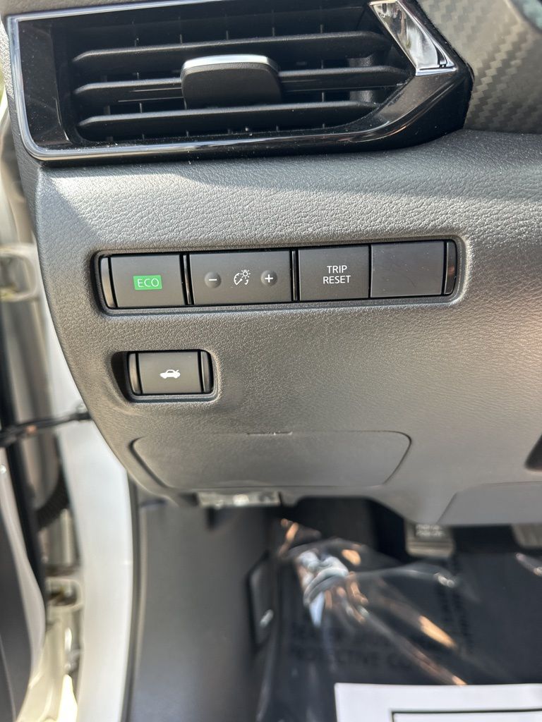 2024 Aspen White Tricoat Nissan Sentra SV FWD Sedan