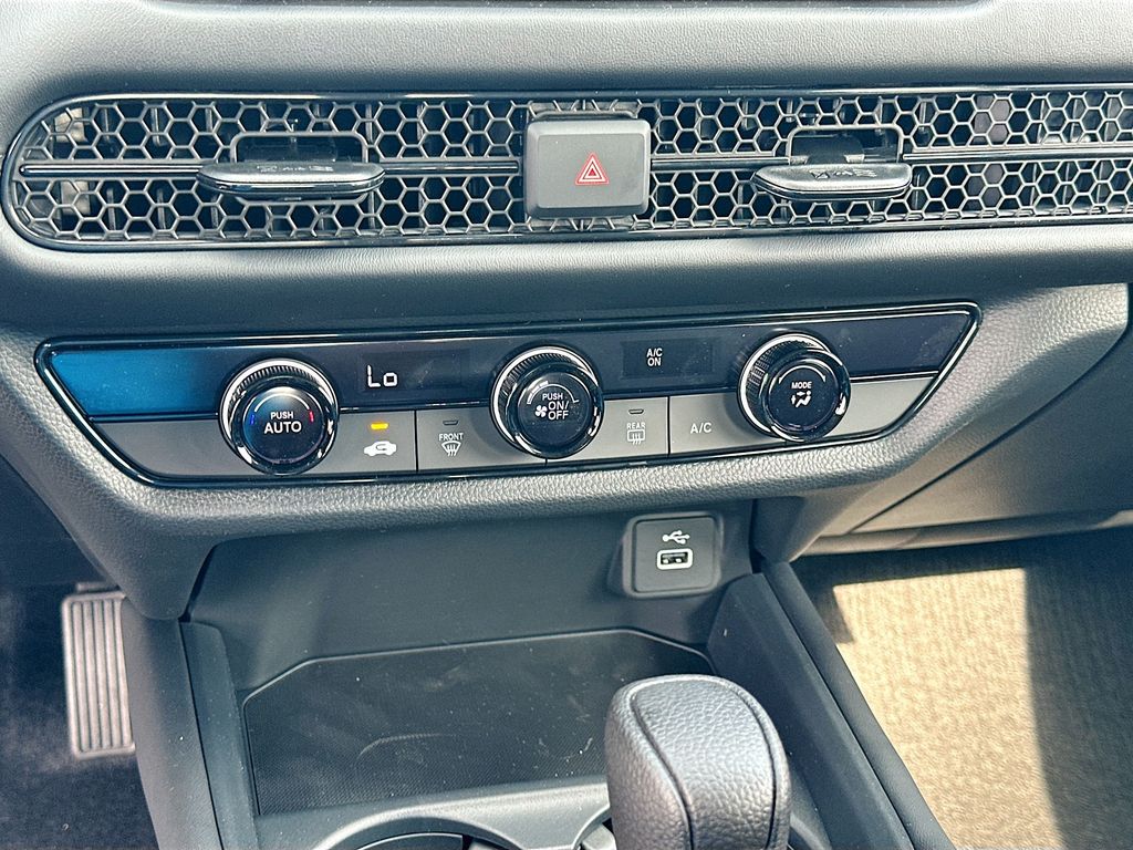 2025 Honda HR-V LX 13