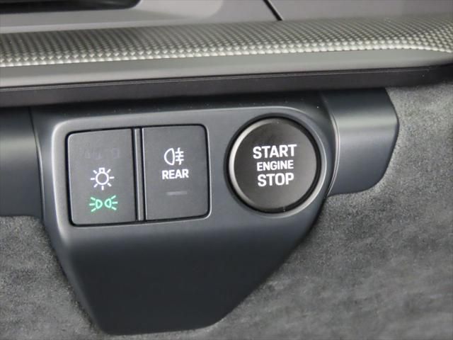 Thumbnail: 2026 Porsche 911 - 23