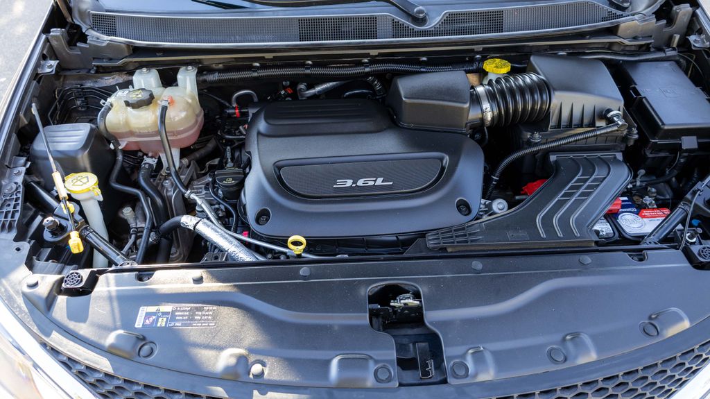 Used 2017 Chrysler Pacifica Touring L 4D Passenger Van