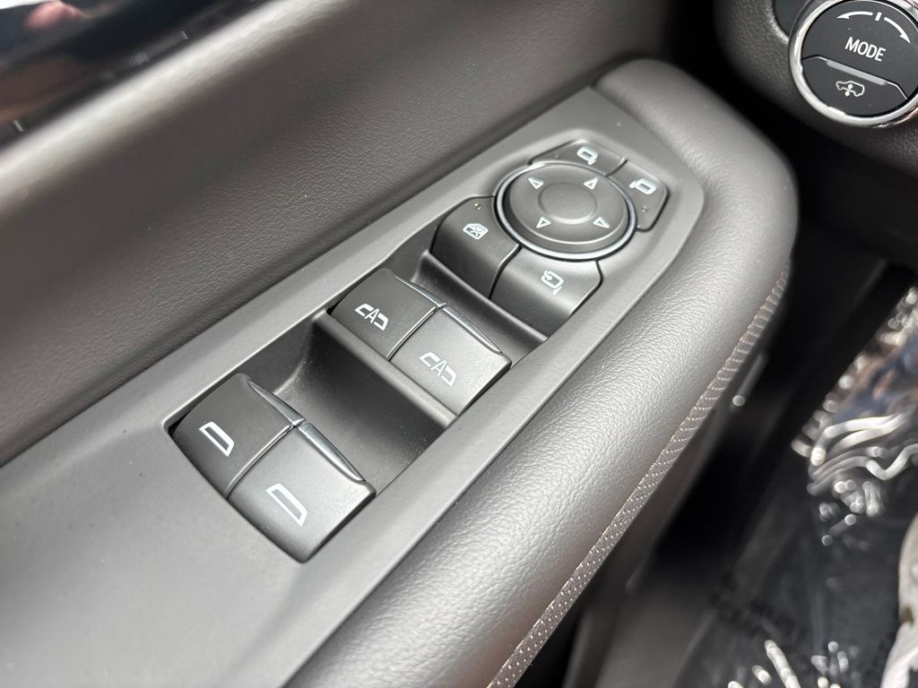 Used 2025 Chevrolet Suburban SUV