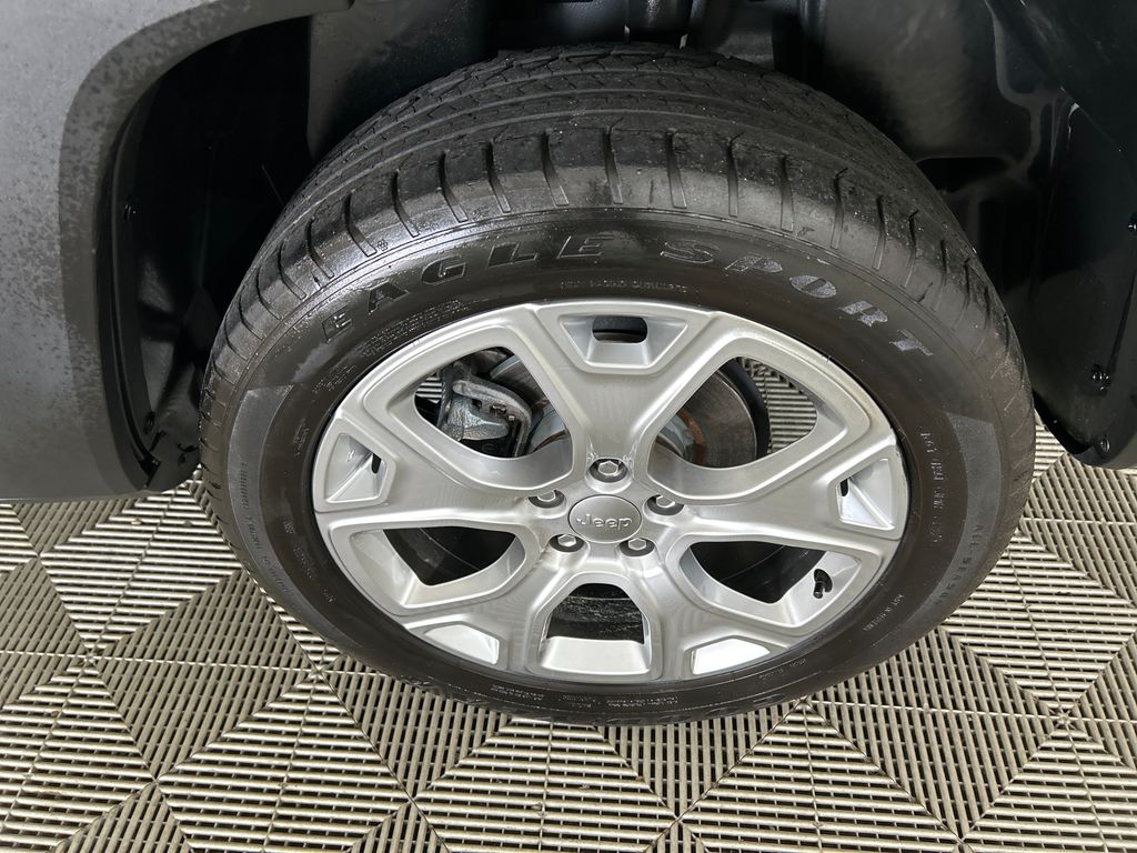 Certified Used 2023 Gray Jeep Limited image 10