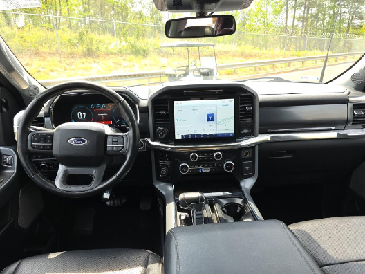 View vehicle photo 3