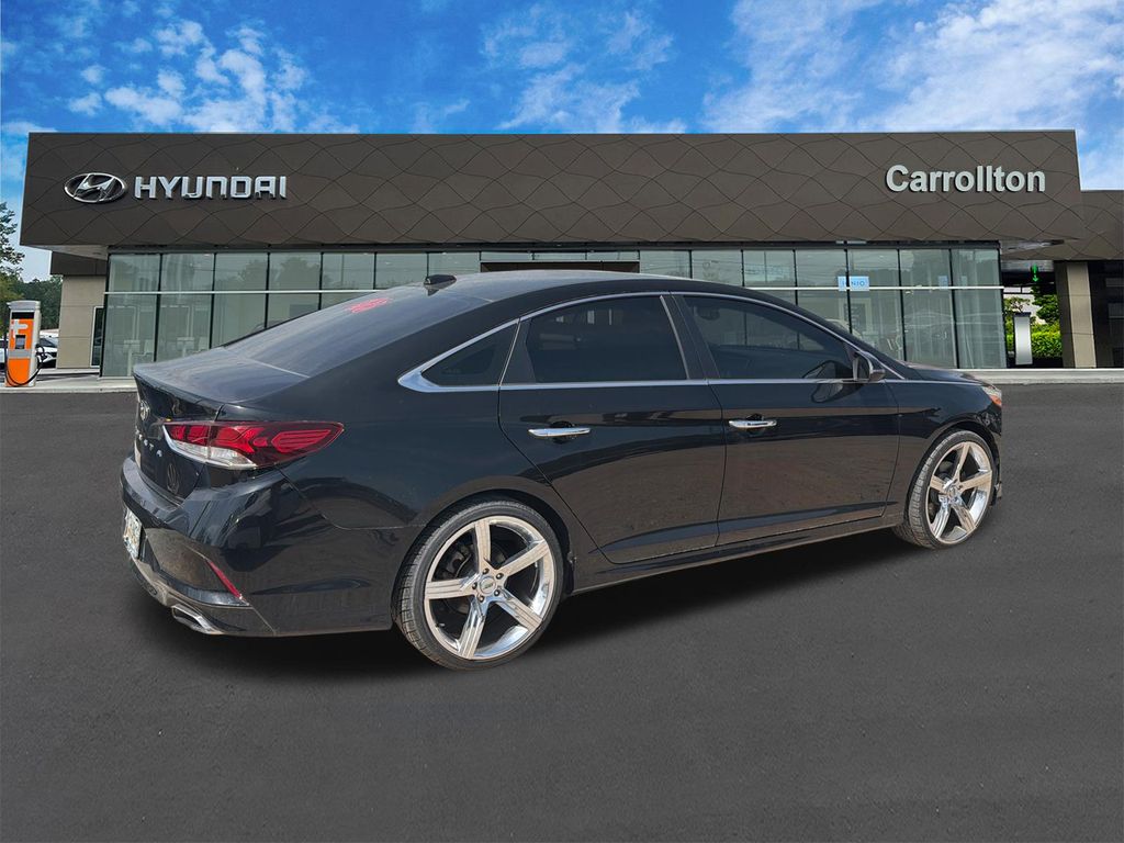 Used 2018 Black Hyundai SEL image 5