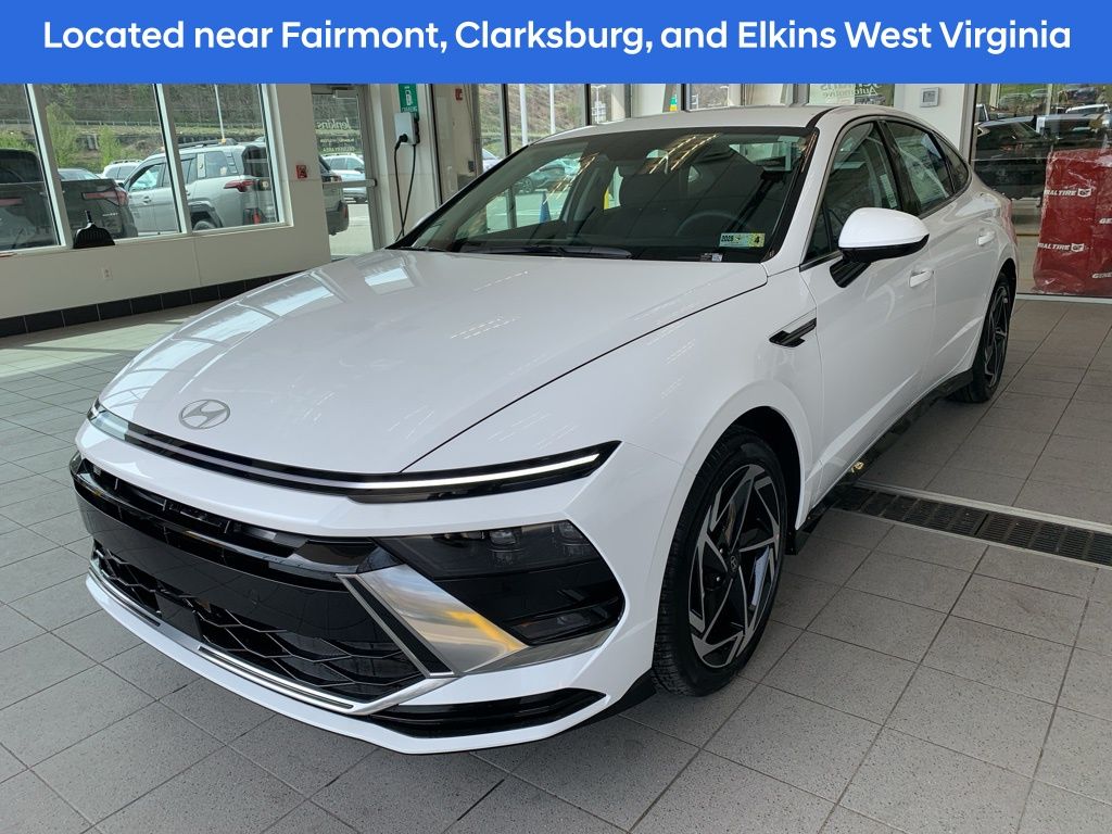 New 2026 White Hyundai SEL Sport image 2