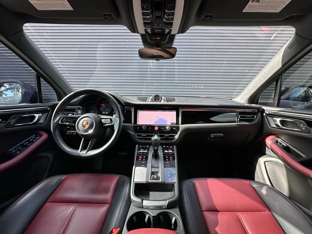 Thumbnail: 2022 Porsche Macan - 6
