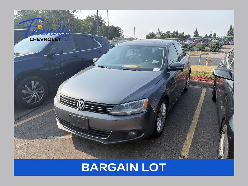 Platinum Gray Metallic 2011 Volkswagen Jetta Sedan Front-Wheel Drive 6-Speed Automatic