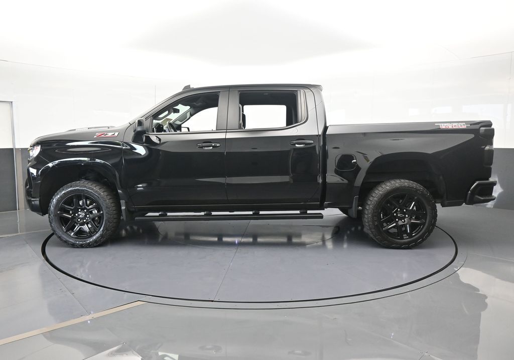 Used 2024 Chevrolet Silverado 1500 LT Trail Boss with VIN 3GCUDFE8XRG345312 for sale in Miami, FL