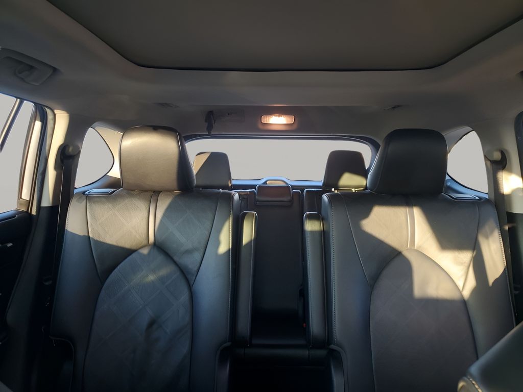 Used Car 2020 Toyota Highlander  Platinum For Sale Under $35,000 In Austin, Texas