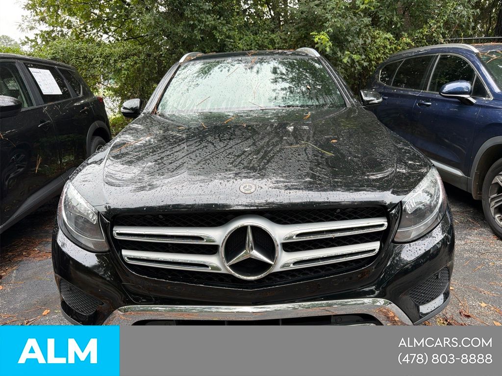 Used 2018  Mercedes-Benz GLC 300 image 2