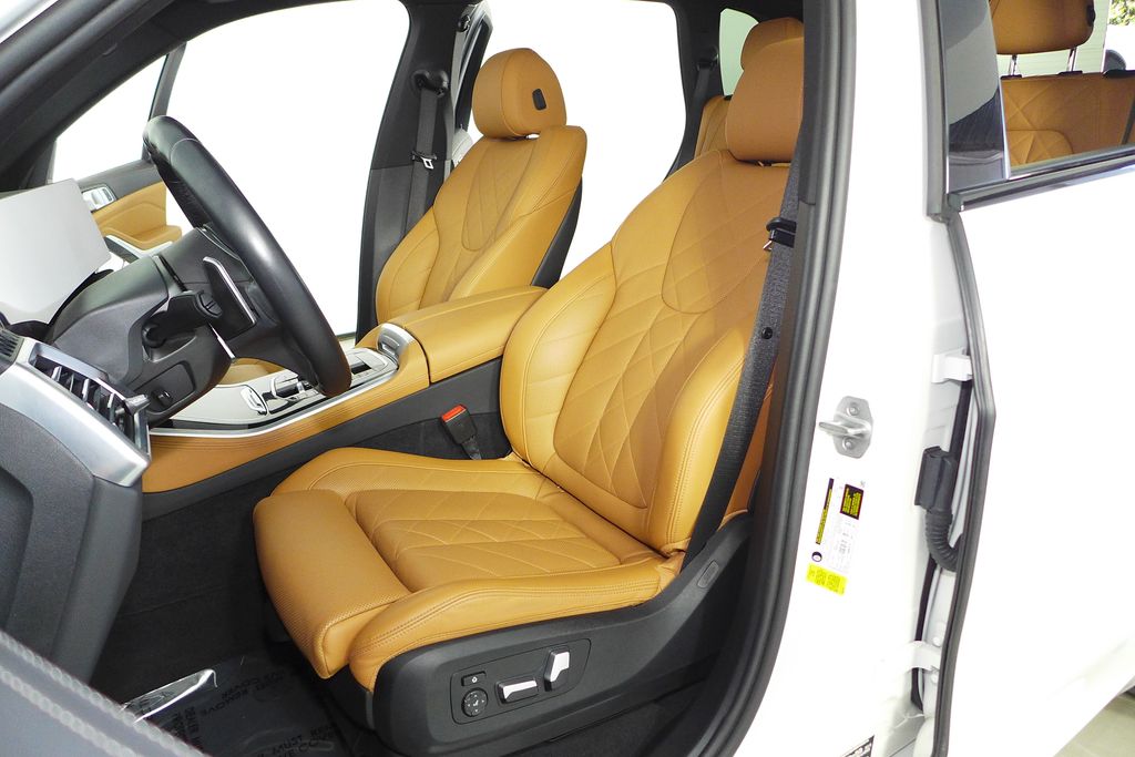 Thumbnail: 2024 BMW X5 - 21