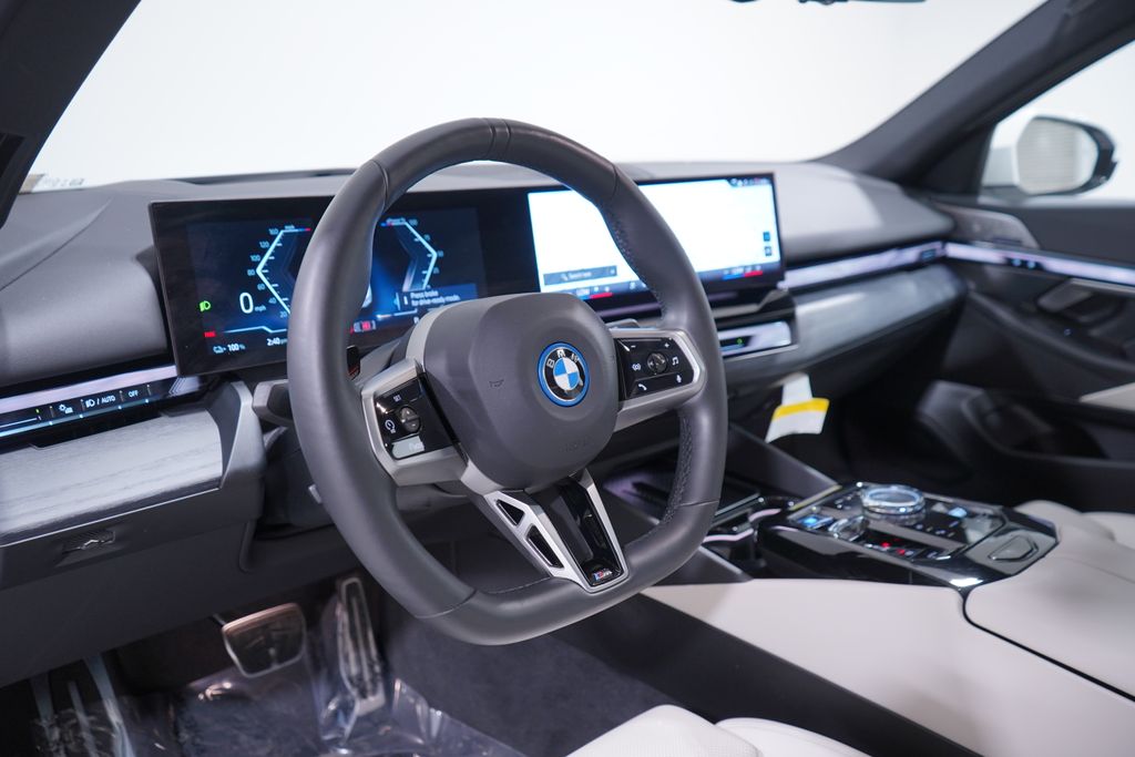 2024 BMW i5 eDrive40 6