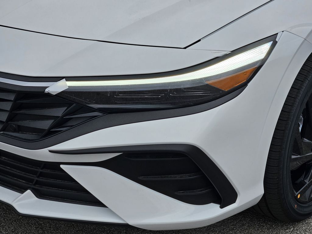 2026 Hyundai Elantra Hybrid