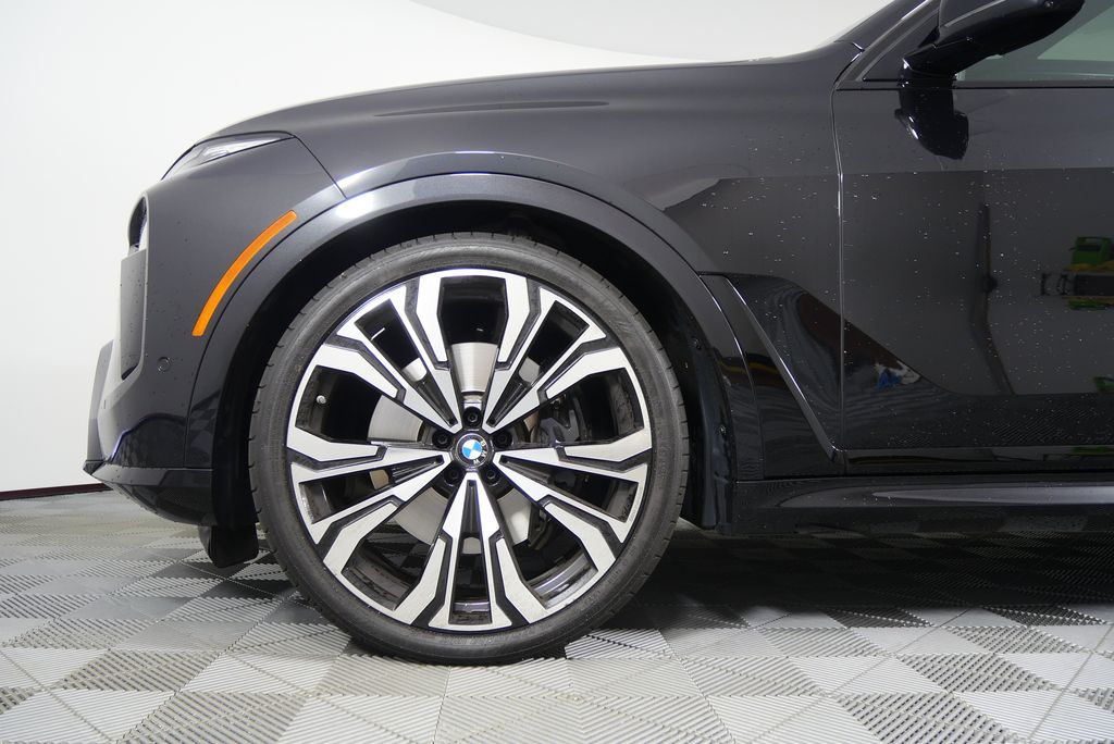 Thumbnail: 2024 BMW X7 - 7