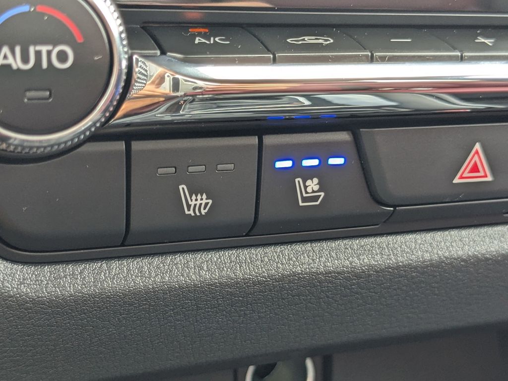 2025 Mazda CX-50 Hybrid Premium Plus