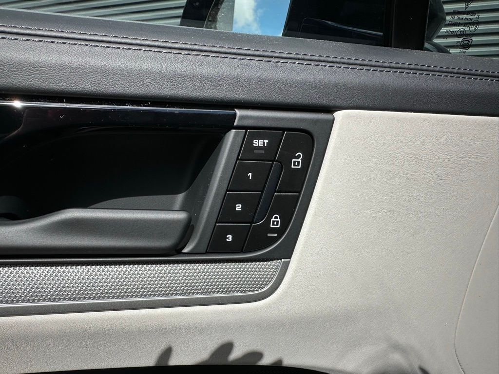 Thumbnail: 2026 Porsche  - 21