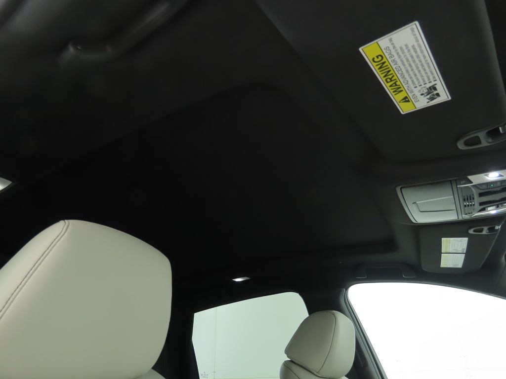 Thumbnail: 2025 Acura RDX - 18