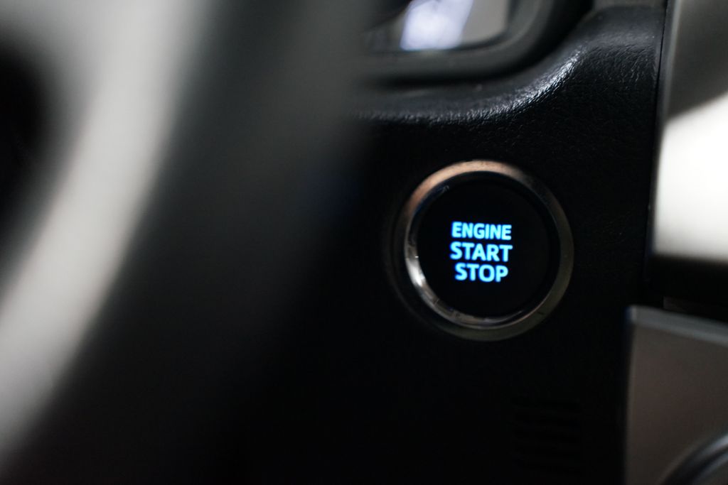 2021 Toyota 4Runner SR5 24
