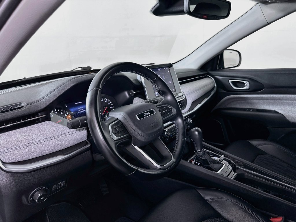 Thumbnail: 2022 Jeep Compass - 9