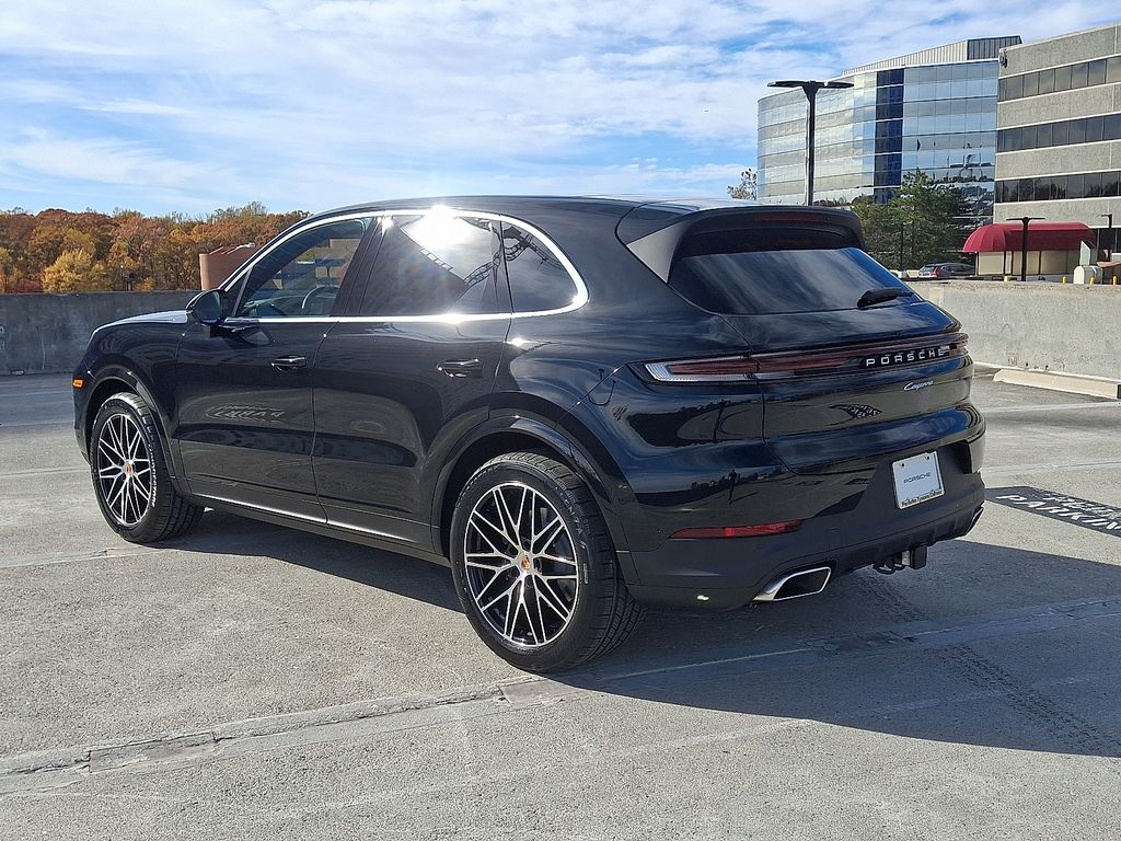 Thumbnail: 2026 Porsche Cayenne - 10