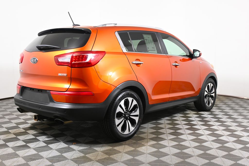 Thumbnail: 2011 Kia Sportage - 7