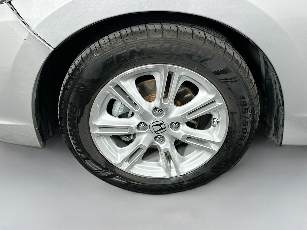 Thumbnail: 2010 Honda Insight - 28
