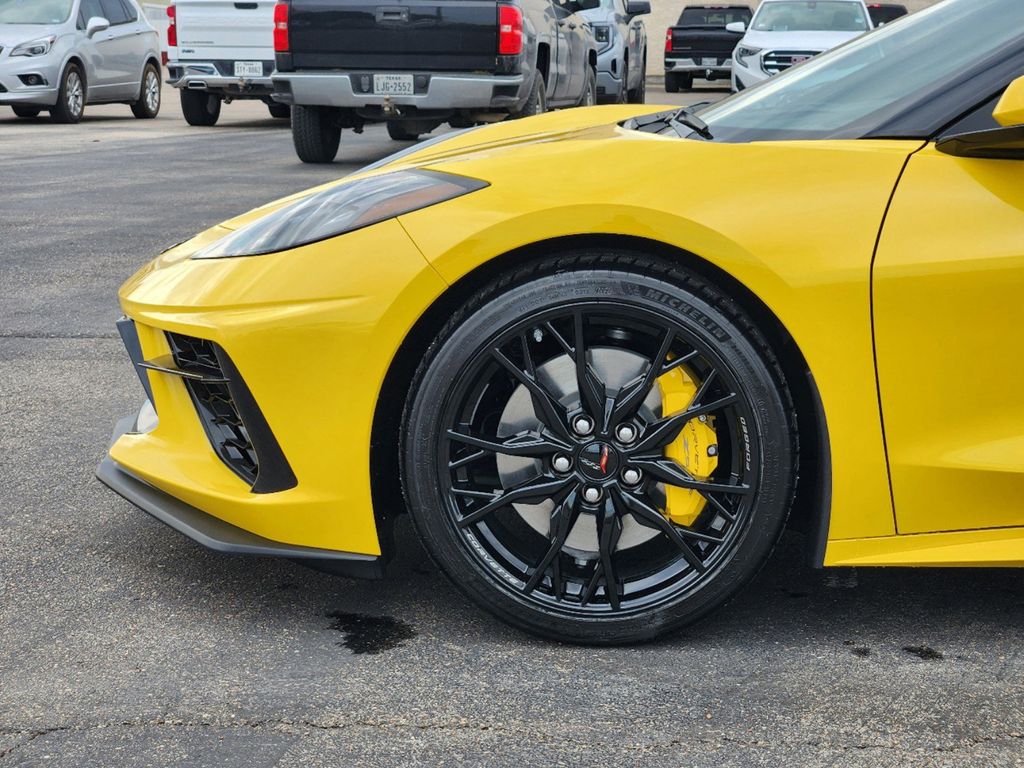 2025 Chevrolet Corvette Stingray 6