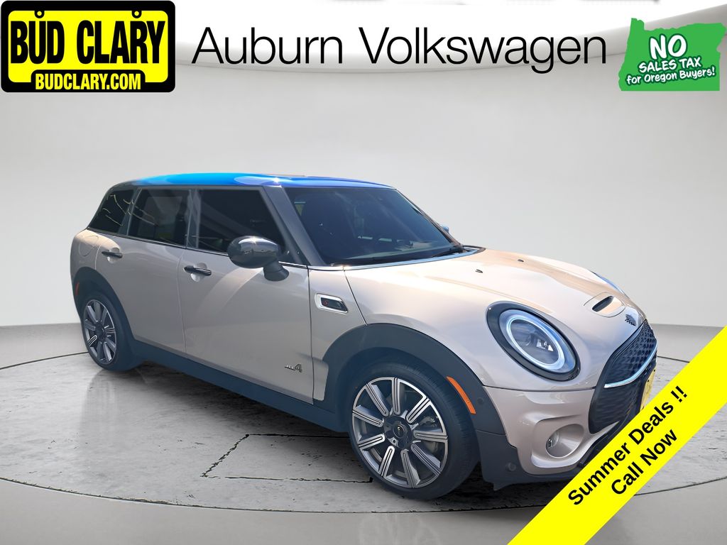 Gray Metallic 2022 MINI Cooper Clubman Wagon All-Wheel Drive 8-Speed Automatic