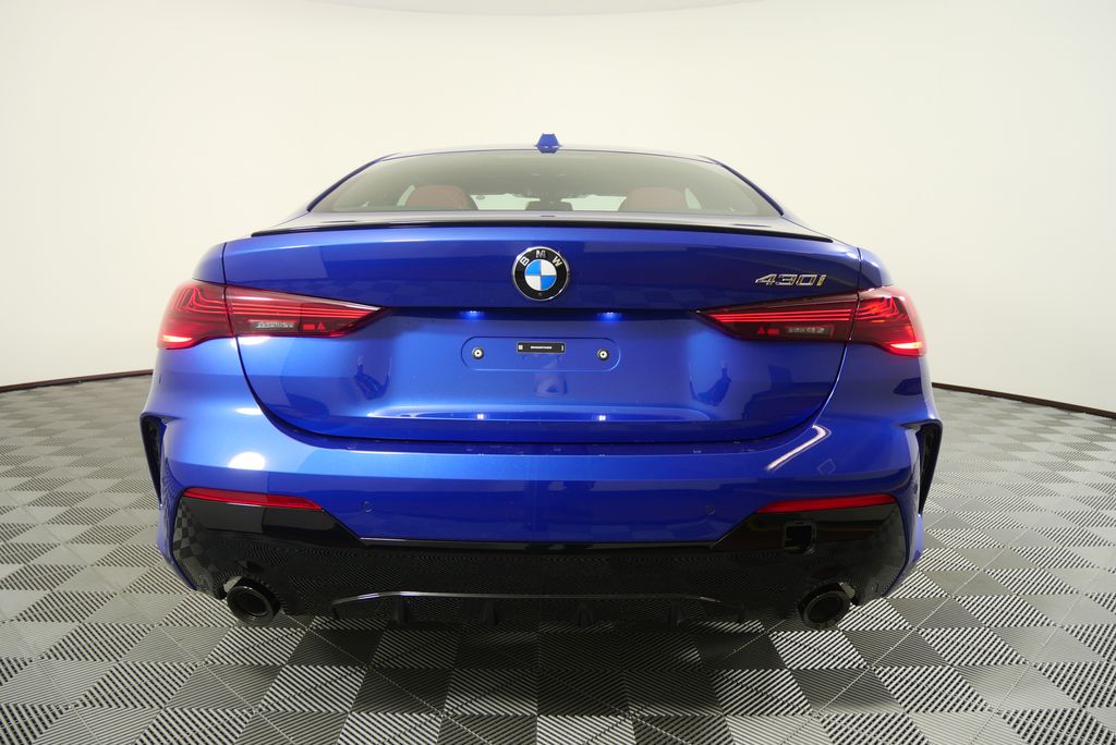 Thumbnail: 2026 BMW 4 Series - 4
