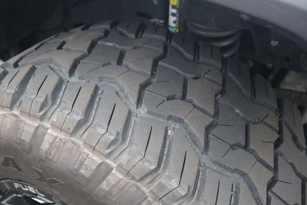 Thumbnail: 2020 Jeep Gladiator - 9