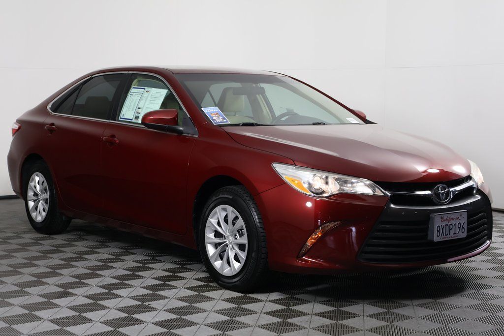 2017 Toyota Camry LE 3