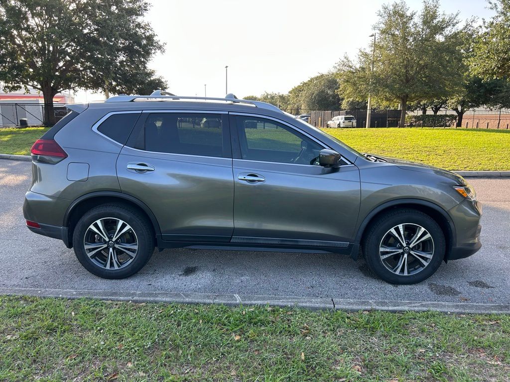 2019 Nissan Rogue SV 6