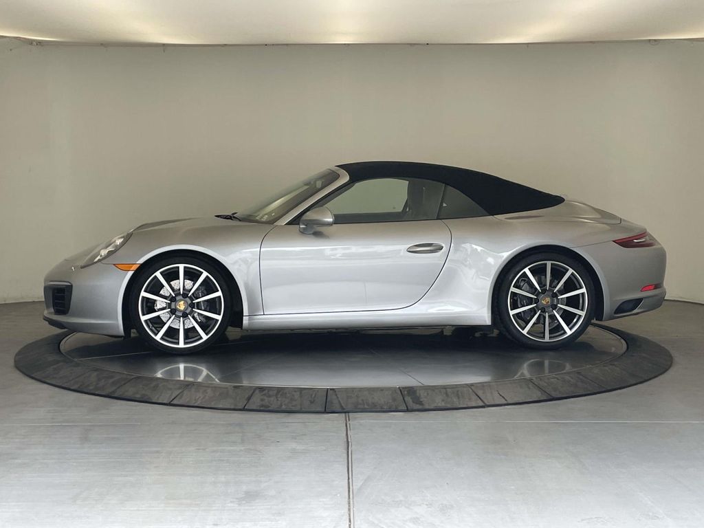 2017 Porsche 911 Carrera - 1
