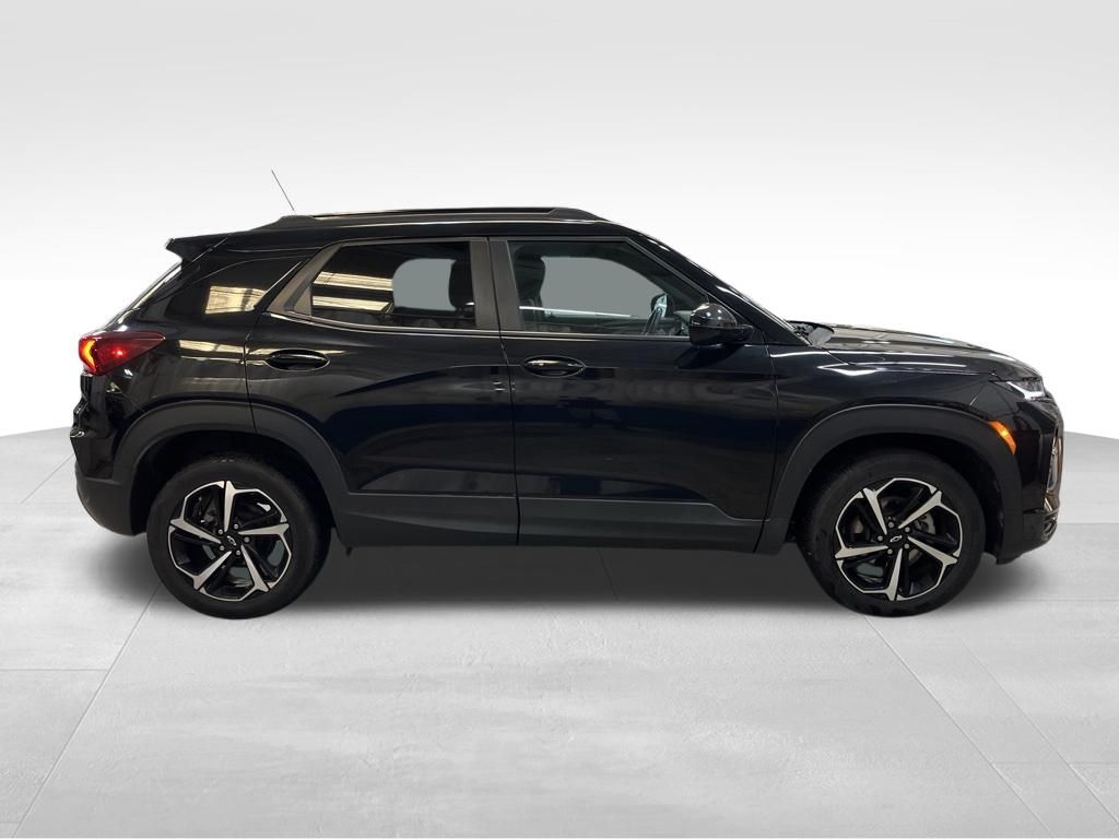 Used 2022 Black Chevrolet RS image 6