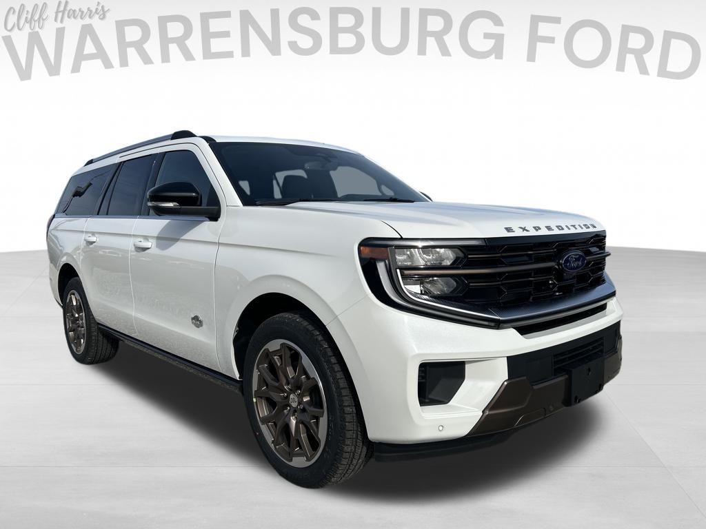 Star White Metallic Tri-Coat 2026 Ford Expedition SUV / Crossover Four-Wheel Drive Automatic