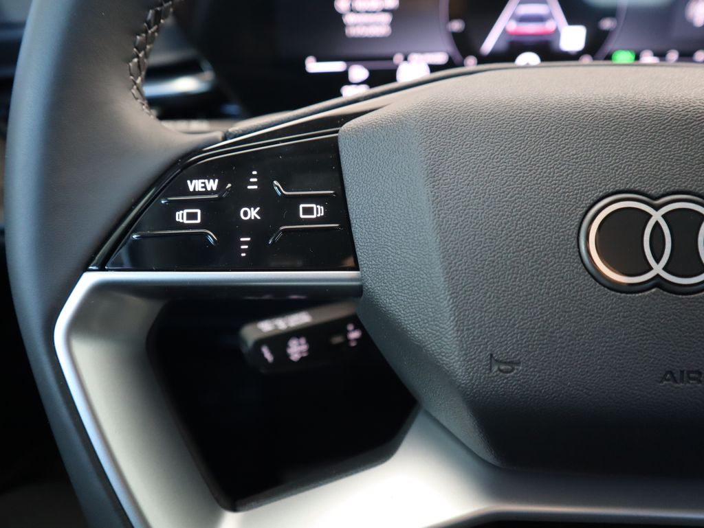 Thumbnail: 2025 Audi Q5 - 11