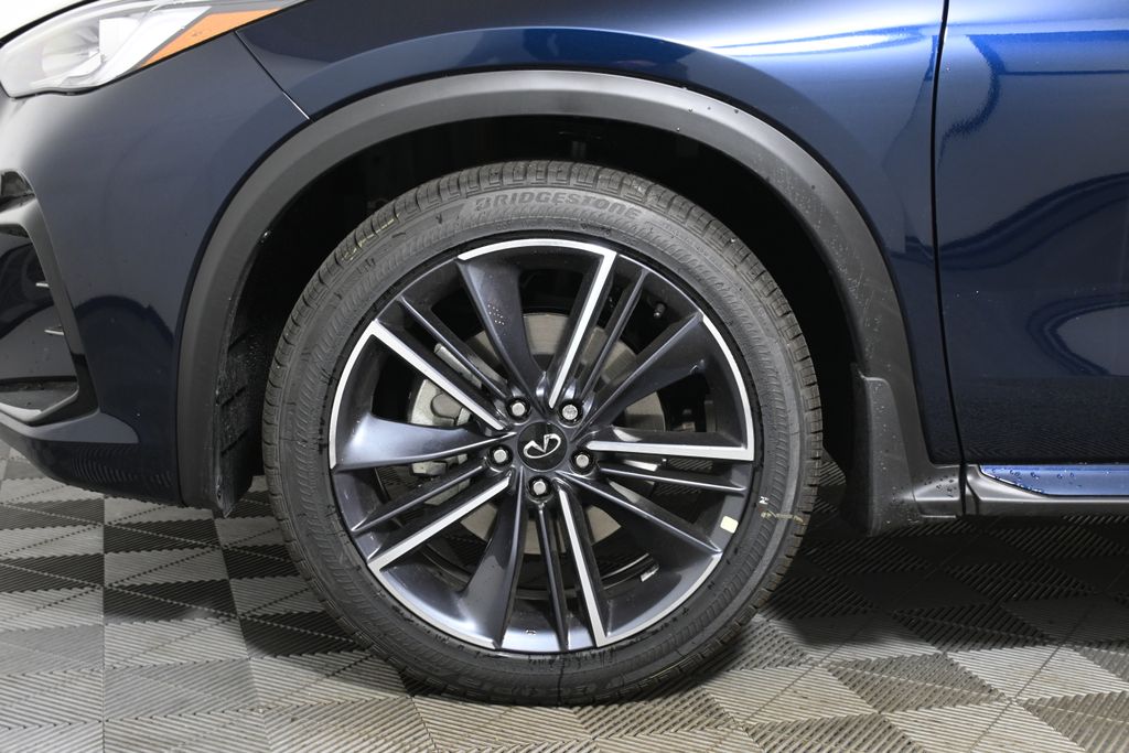 2025 INFINITI QX50 Sport 11