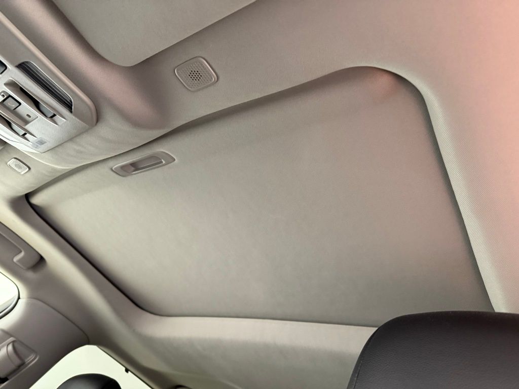 Thumbnail: 2024 Toyota Highlander - 19