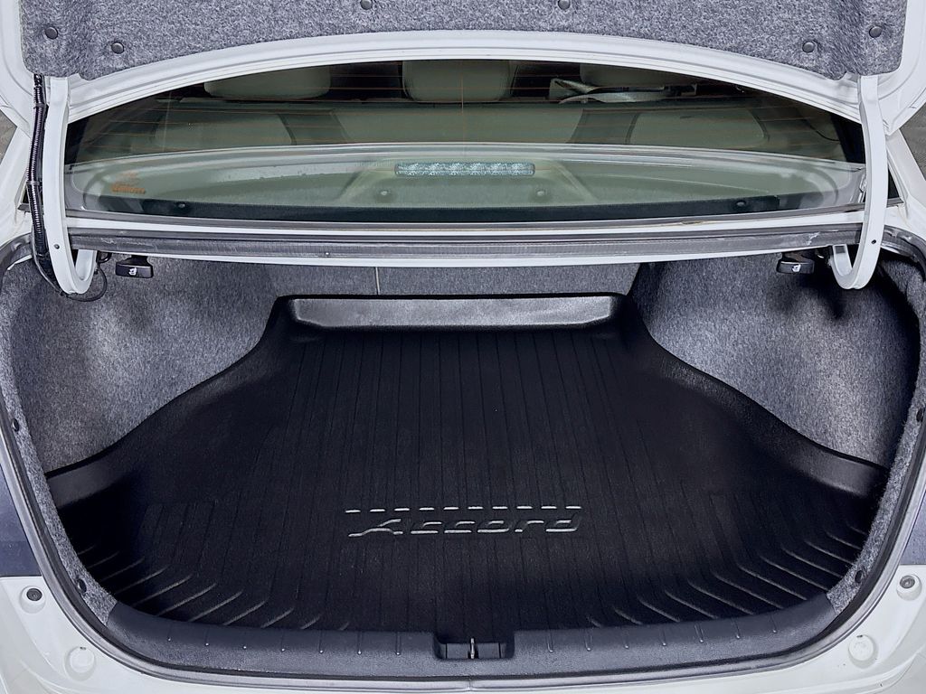 Accord Sedan EX-L w/Navigation and Honda Sensing